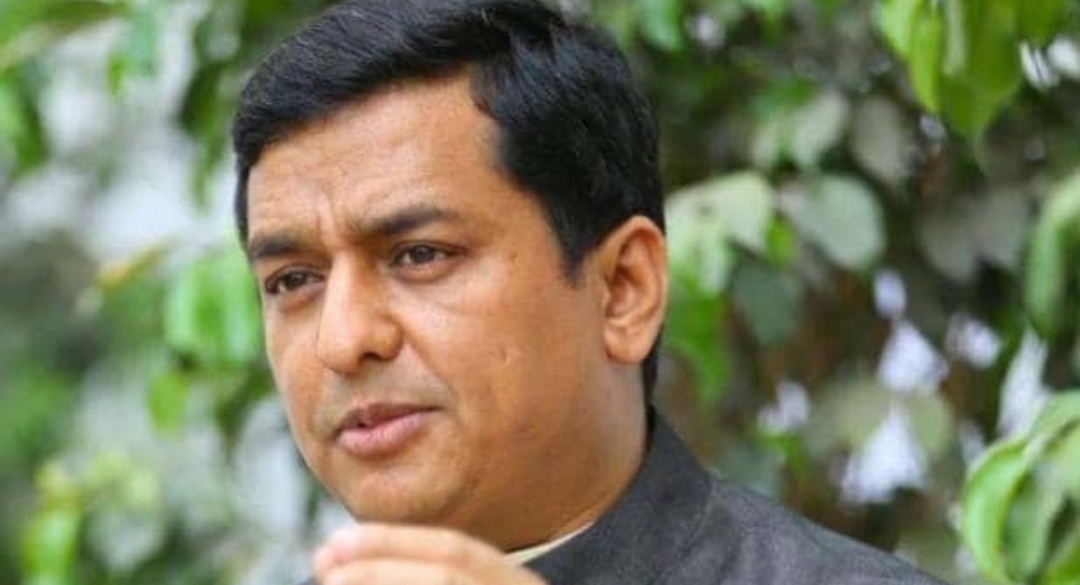 सेक्स कांड, चैंपियन हाफ पहाड़ी…केजरीवाल की बैटिंग और अनिल बलूनी का बॉउन्सर…