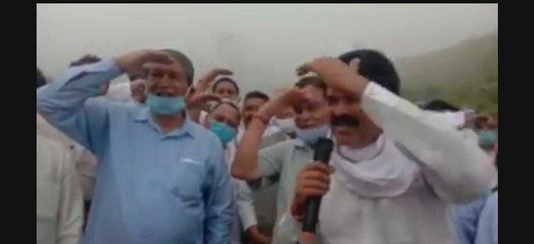 वरिष्ठ पत्रकार जितेन्द्र अंथवाल और विकास गुसाईं को उत्कृष्ट पत्रकारिता के लिए चारुचंद्र चंदोला सम्मान