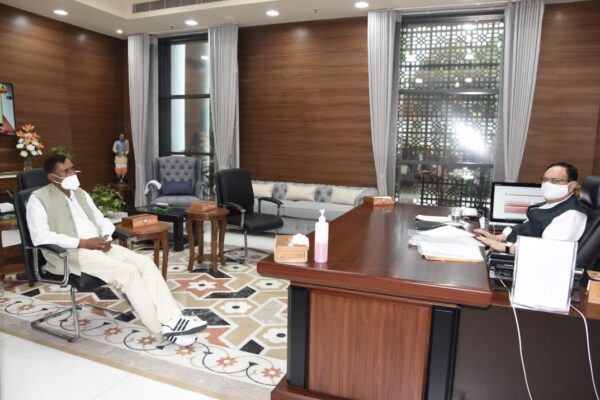 उत्त्तराखण्ड भाजपा का रायता दिल्ली में फैला, नड्डा से मिले नाराज चुफाल