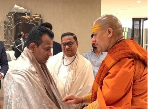 परम पूज्य निरंजन पीठाधीश्वर, श्री श्री 1008 आचार्य महामंडलेश्वर डॉ स्वामी कैलाशानंद गिरी जी महाराज का श्रीलंका आगमन